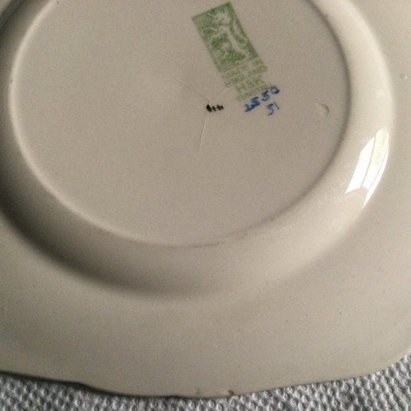 Set of 2 vintage H & K TUNSTALL made in England small dish plates 6.5" - Picture 12 of 12
